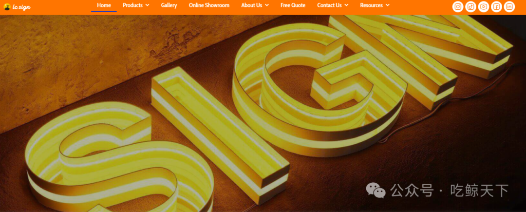 跟甲亢哥同框直播,这小哥靠LED灯牌火遍全网?