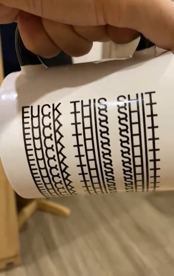 TikTok千万播放的“法克杯”,单日爆卖近5000单!