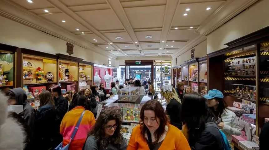 市值突破3000亿！泡泡玛特出海杀疯了......